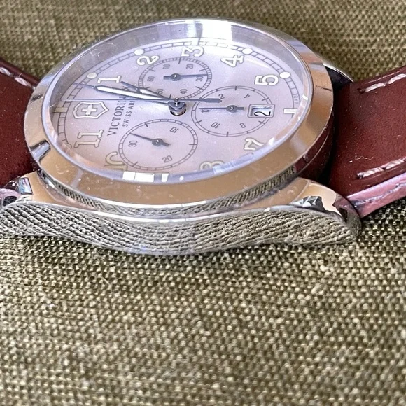 Victorinox Swiss Army Infantry White Dial Chronograph  Men's Watch 241568 - Picture 10 of 11